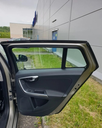 Volvo V60 cena 42999 przebieg: 199000, rok produkcji 2014 z Sosnowiec małe 781